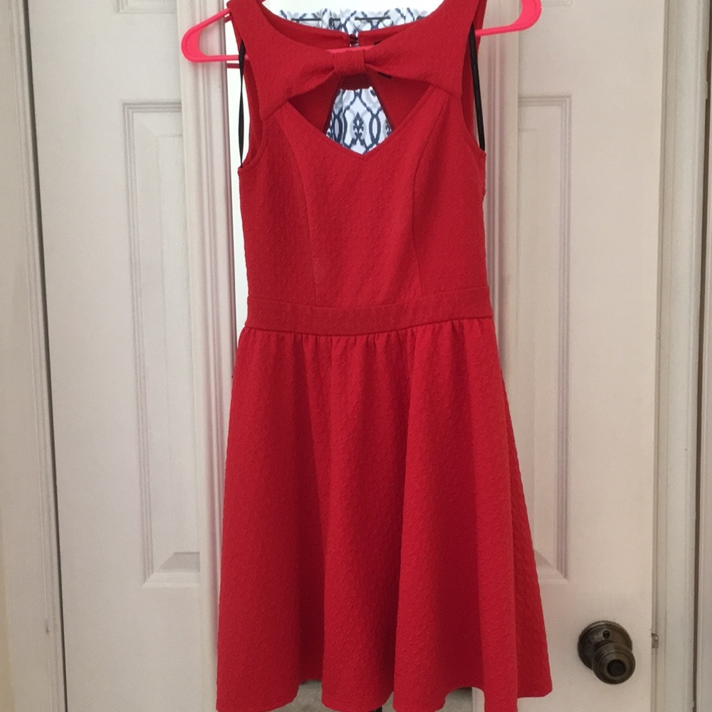 Red material girl junior cutout dress